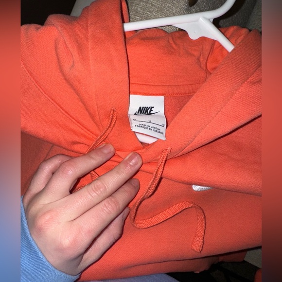 Coral Nike sweatshirt size medium - Picture 2 of 3